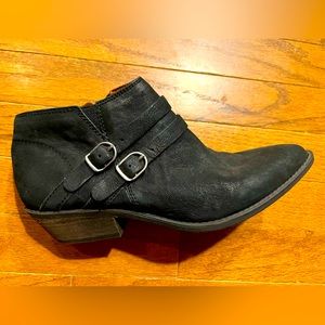 Lucky Brand Jofeen Pointed Toe Ankle Boots